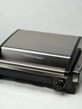 NEW Hamilton Beach Electric Indoor Searing Grill with Adjustable Temperature